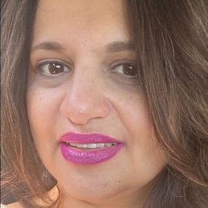 Meet your Posher, Christine